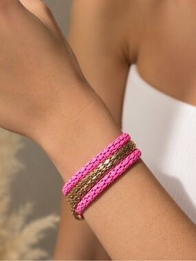 Plunder Hot Pink & Gold Chain Wrap Bracelet set. Size 7. Minimal stretch